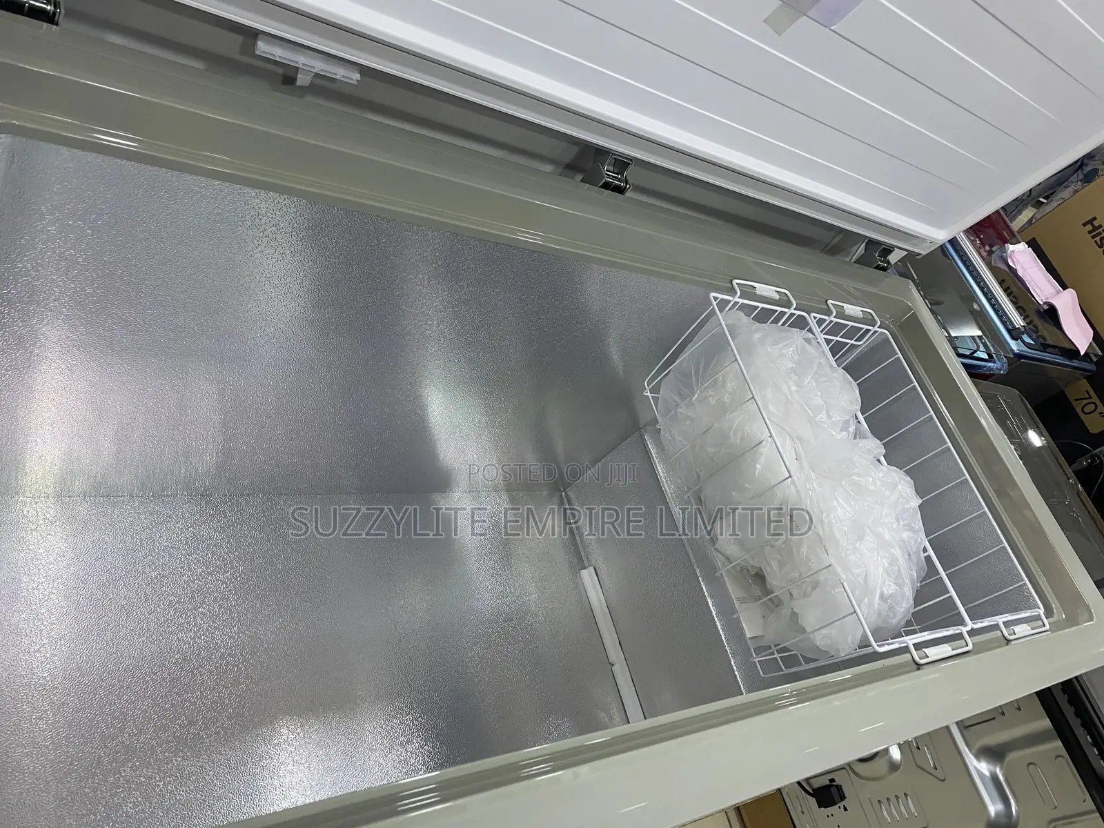 Hisense Chest Freezer 420 Liters