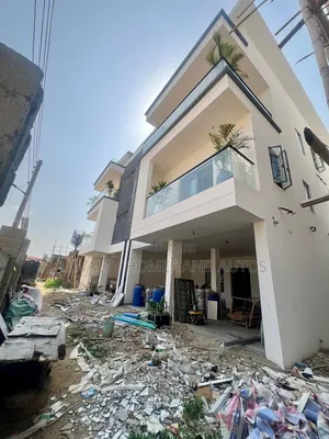 4bdrm House in Ikeja for sale