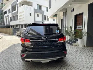 Hyundai Santa Fe Limited Ultimate AWD 2017 Black