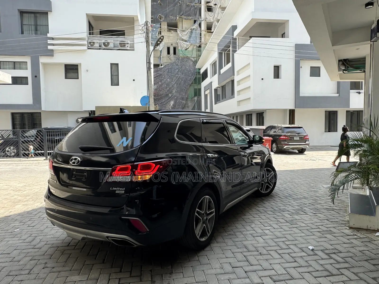 Hyundai Santa Fe Limited Ultimate AWD 2017 Black