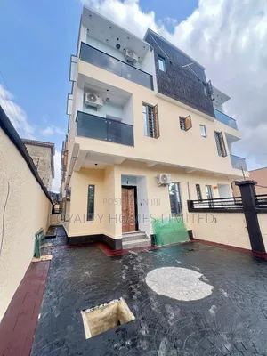 4bdrm Duplex in Ikeja for sale