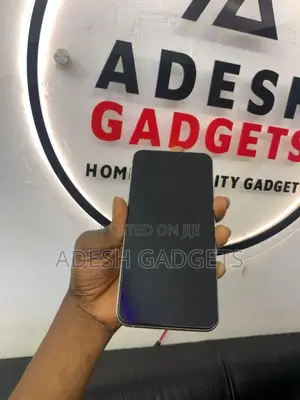 Apple iPhone X 64 GB White