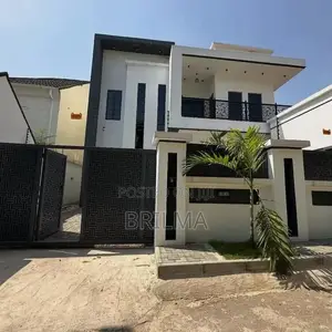 4bdrm Duplex in Life Camp for sale