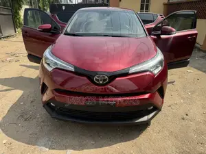 Toyota C-HR 2020 Red
