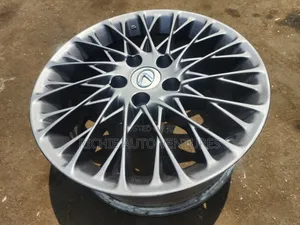 17-inch Lexus Oem Rim,Pencil Color.