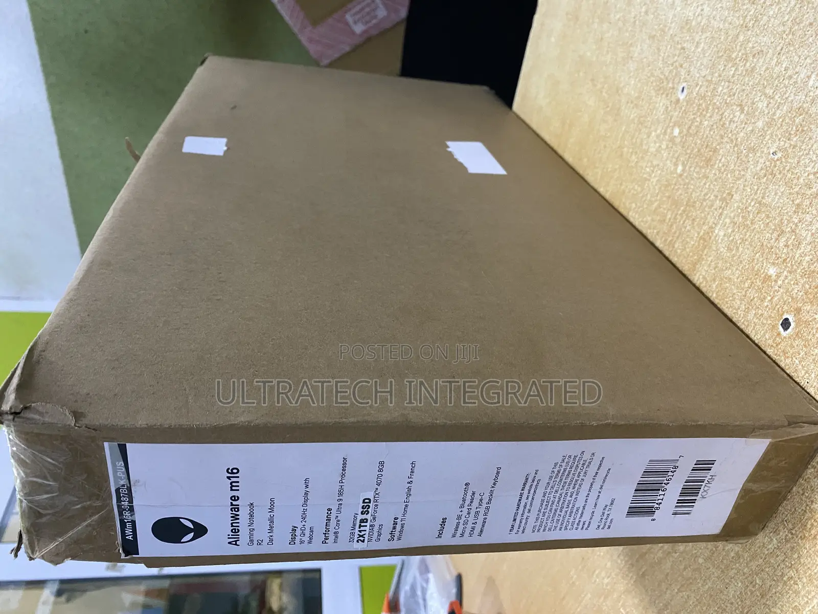 New Laptop Dell Alienware M16 R2 32GB Intel SSD 2T