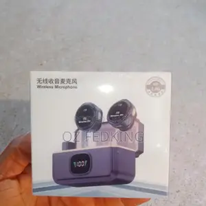 Q8 Wireless Lavalier Microphone With Charging Case.