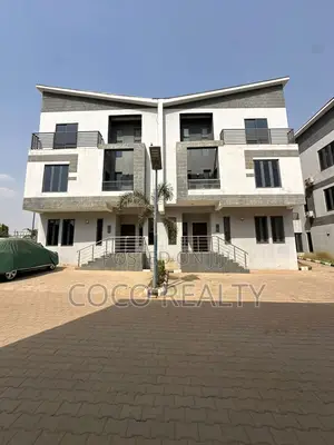 4bdrm Duplex in Kado for sale