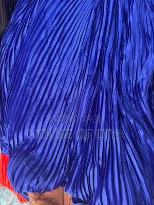 Bold Pleated Plain Sunray