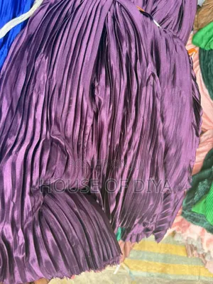 Bold Pleated Plain Sunray