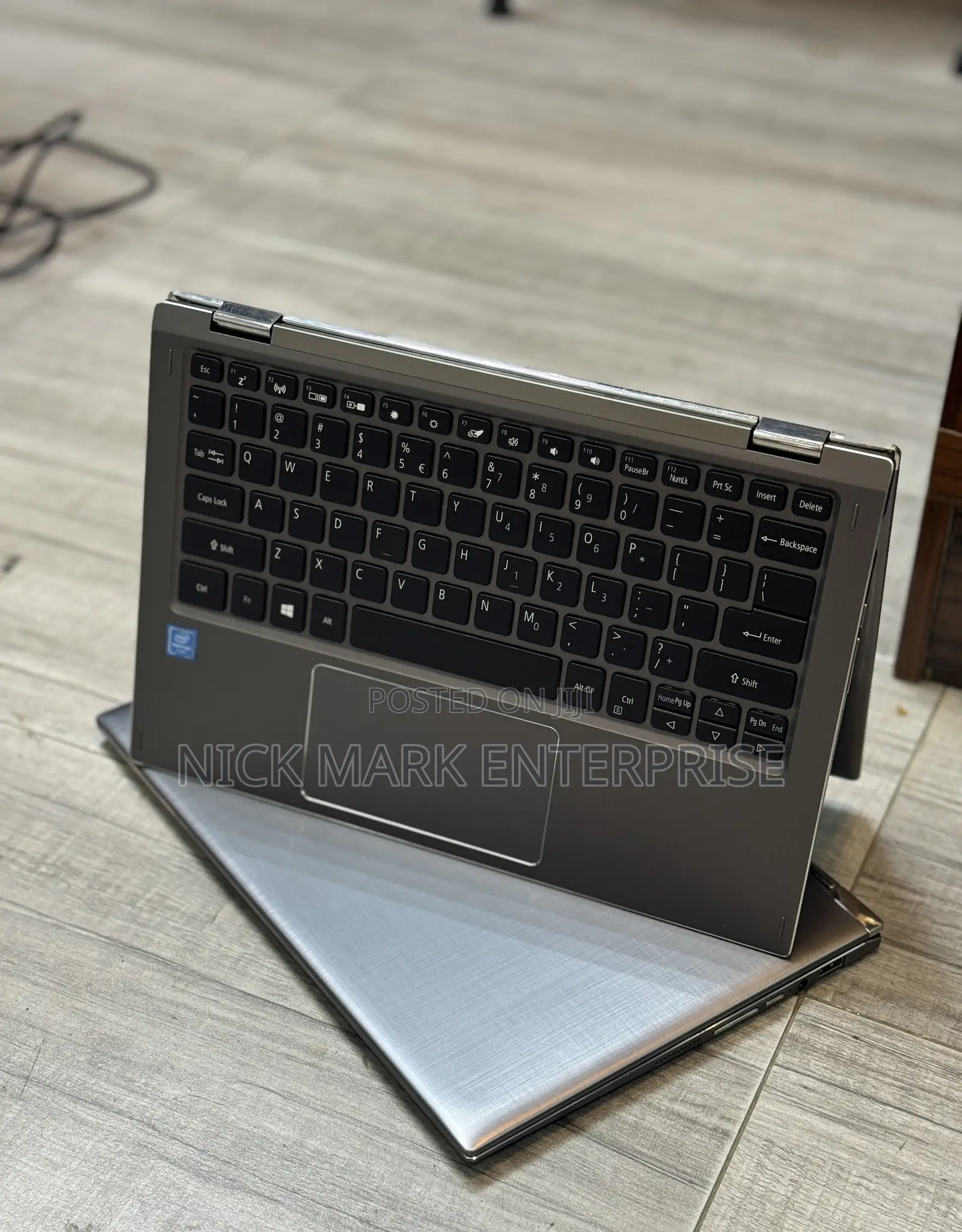 Laptop Acer Spin 1 4GB Intel Pentium SSD 60GB