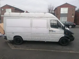 Mercedes-Benz Sprinter 2002 White