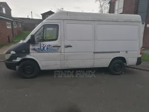 Mercedes-Benz Sprinter 2002 White