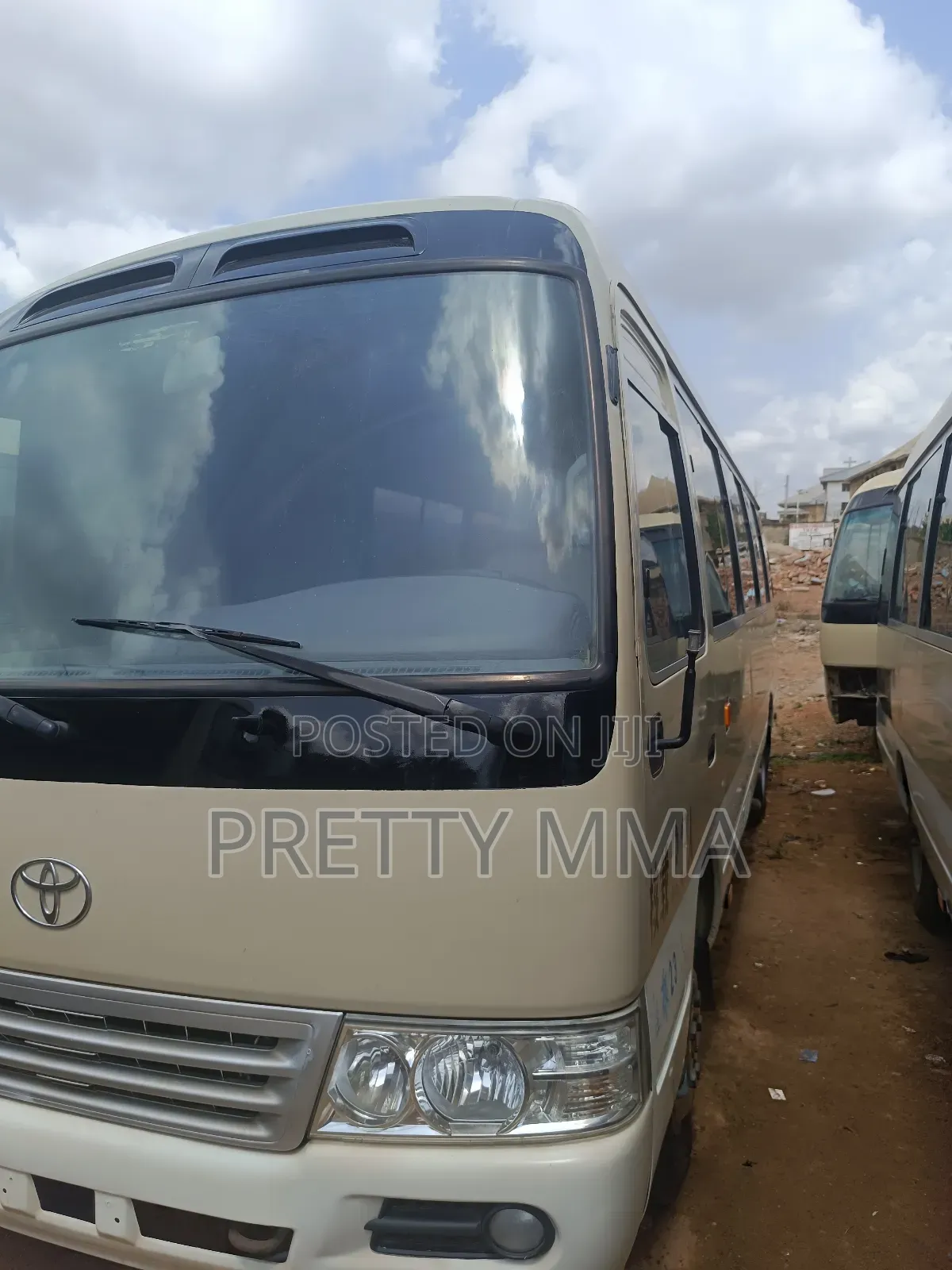 Toyota Coaster 2017 Beige