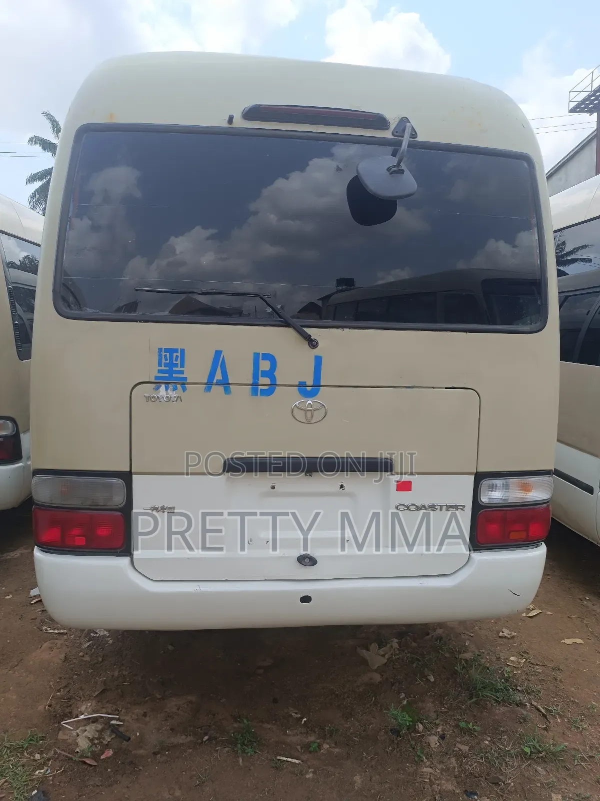 Toyota Coaster 2017 Beige