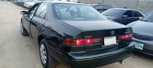 Toyota Camry LE 4dr Sedan (2.2L 4cyl 4A) 2000 Green