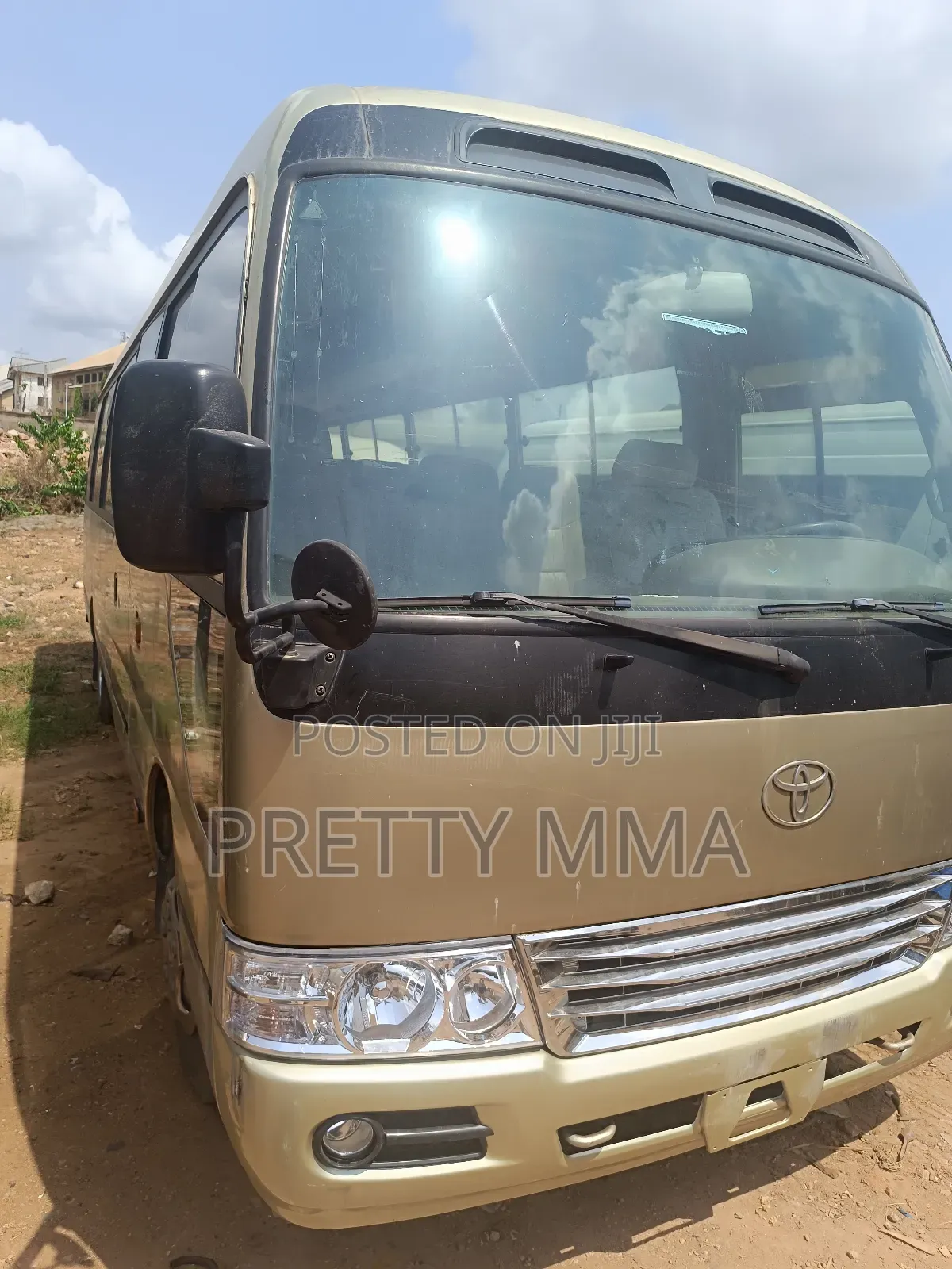 Toyota Coaster 2017 Gold