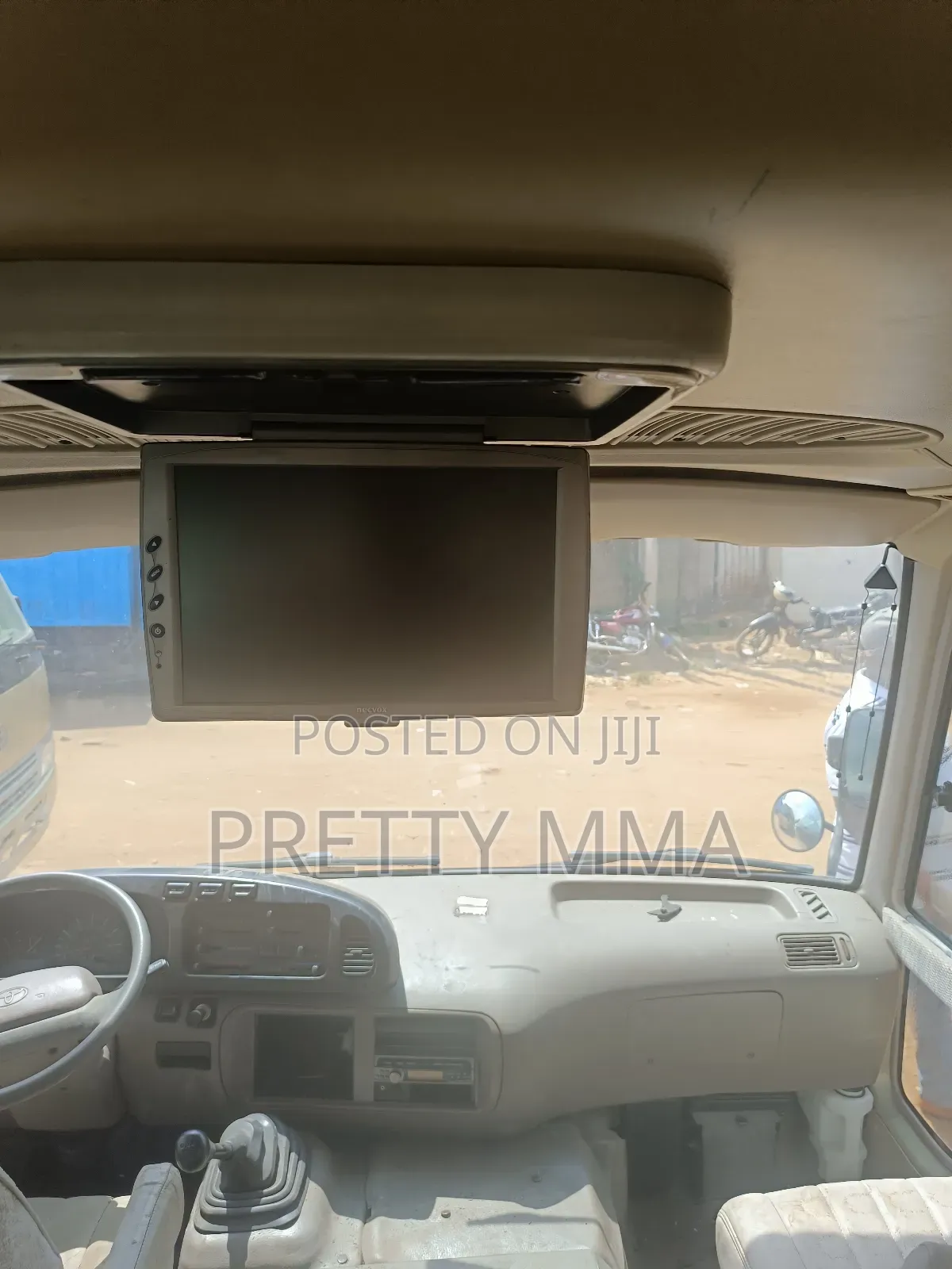 Toyota Coaster 2017 Gold