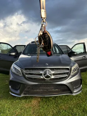 Mercedes-Benz GLE-Class 2018 Beige