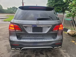 Mercedes-Benz GLE-Class 2018 Beige