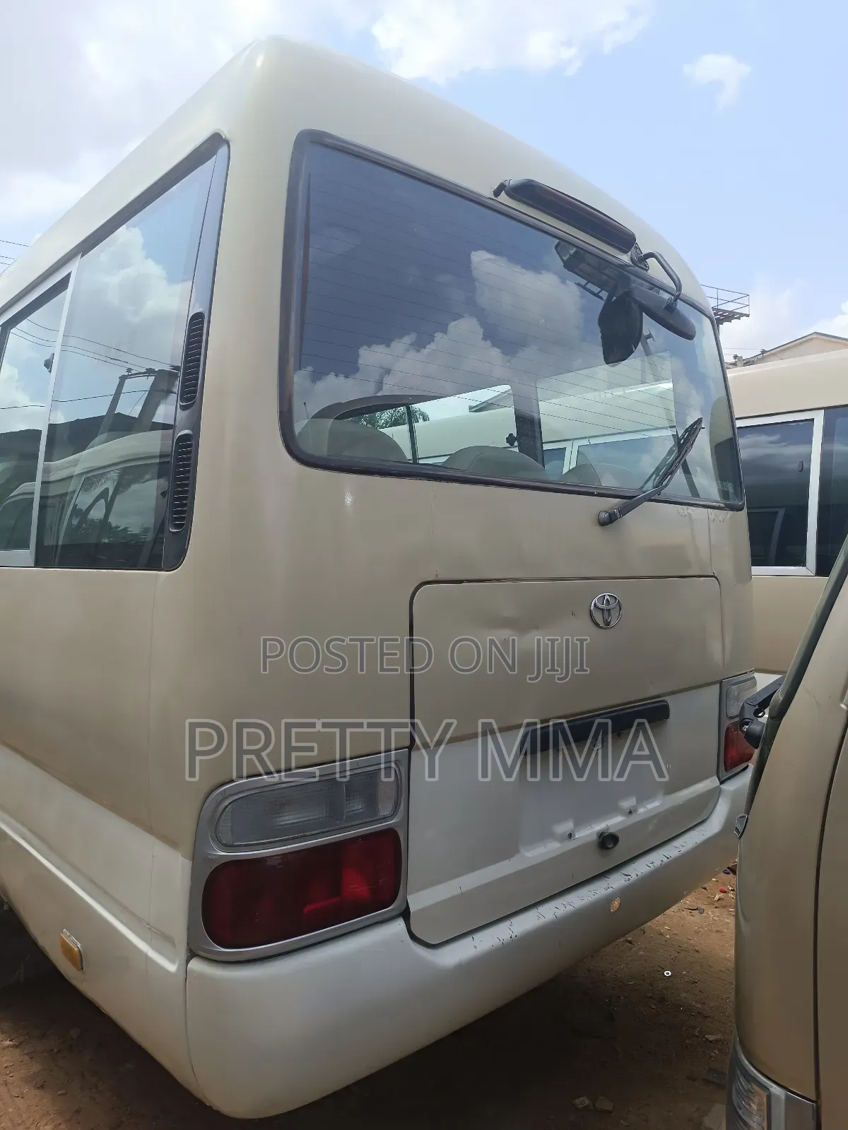 Toyota Coaster 2017 Beige