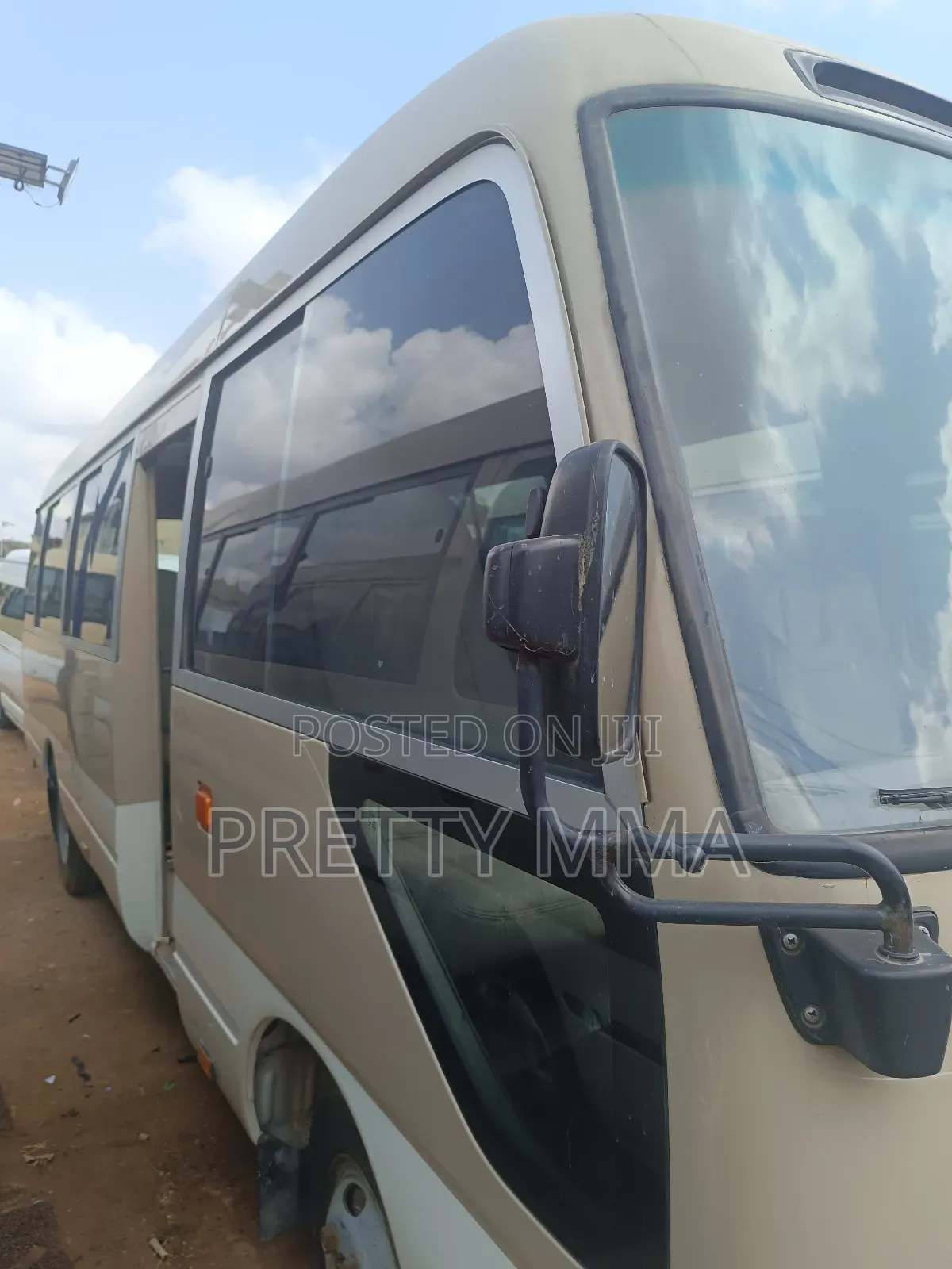 Toyota Coaster 2017 Beige