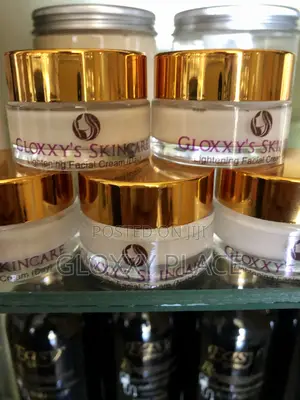Gloxxy's Whitening Facial Cream Night