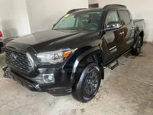 Toyota Tacoma Limited Double Cab 5' Bed V6 AT 2023 Black