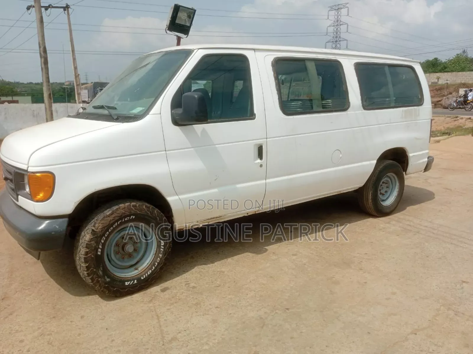 Ford E250 2008 White