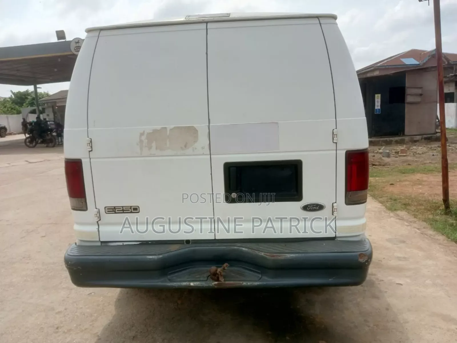 Ford E250 2008 White