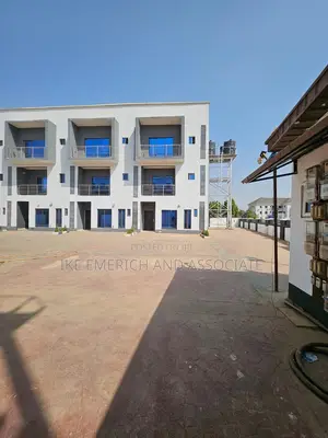 4bdrm Duplex in Gaduwa for rent