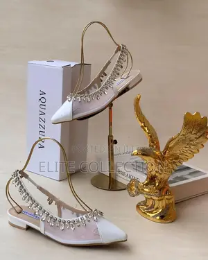 White, Bronze, Black and Gold 37 to 43 Champagne 38 39 40 41 42