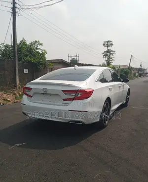 Honda Accord Sport 2018 White