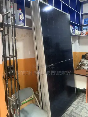650watts Jinko Solar Panel