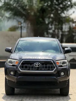 Toyota Tacoma SR5 2018 Gray