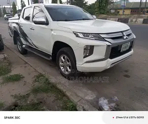 Mitsubishi L200 Double Cab 2.4 154hp 4WD 2021 White