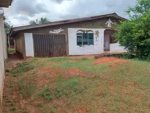 4bdrm Bungalow in Ikpoba-Okha for sale
