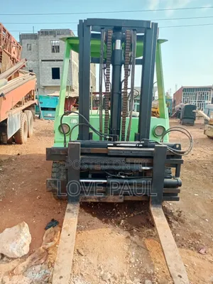 Vey Sound Working Forklift