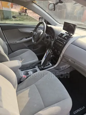 Toyota Corolla LE 4dr Sedan (1.8L 4cyl 4A) 2010 Black