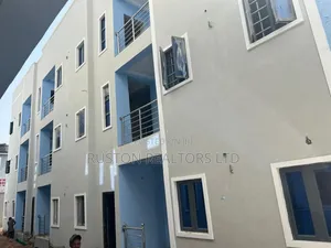 2bdrm Apartment in Dugbe (Onireke) for sale