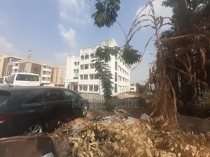20bdrm House in Wuse Zone 4 for sale