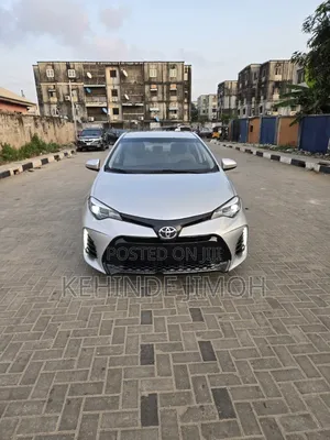 Toyota Corolla LE 4dr Sedan (1.8L 4cyl CVT) 2016 Silver