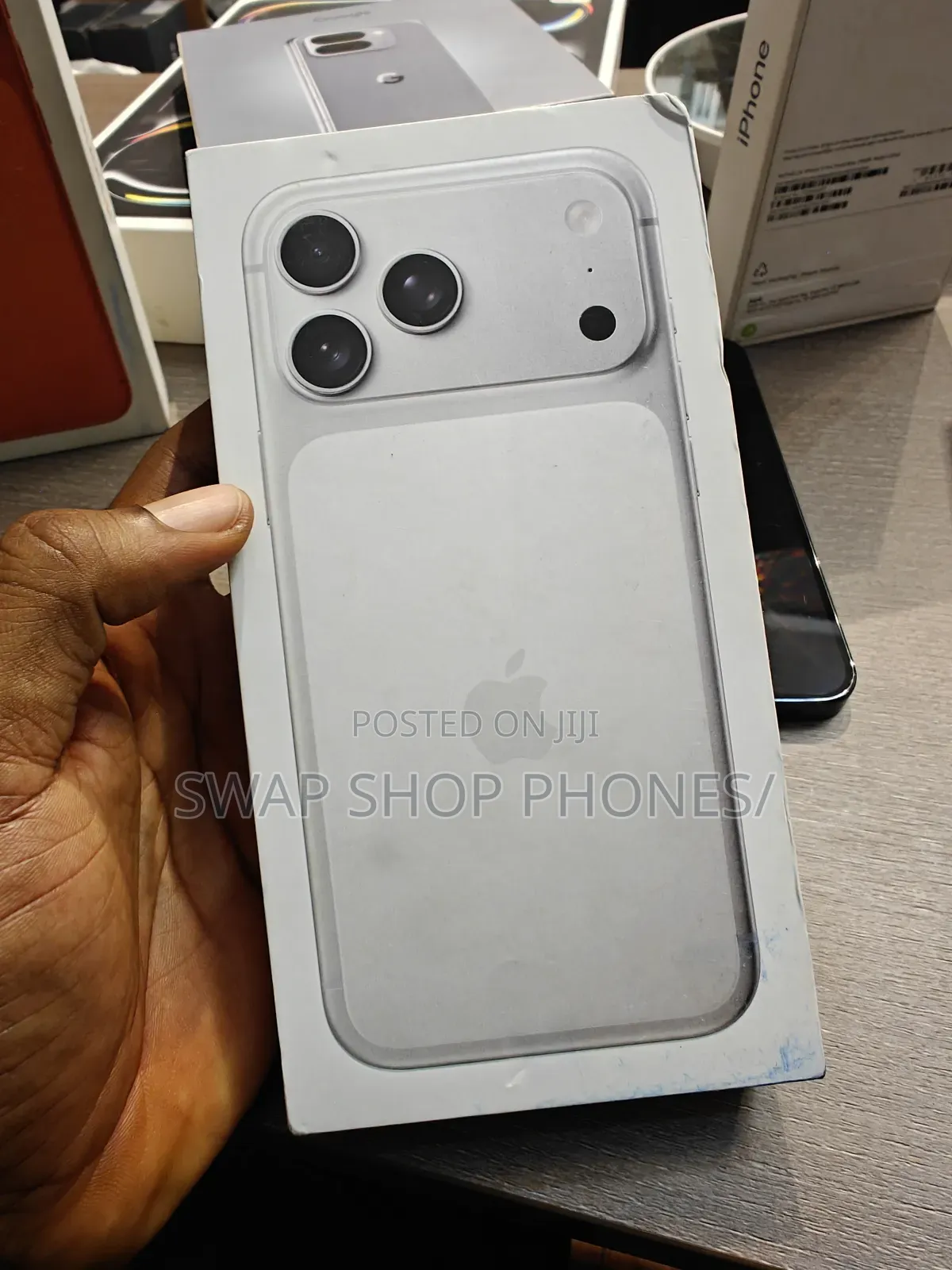 New Apple iPhone 17 Pro Max 1 TB Silver