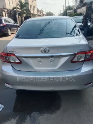 Toyota Corolla LE 4dr Sedan (1.8L 4cyl 4A) 2012 Silver