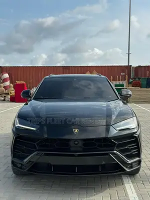 Lamborghini Urus for Rent