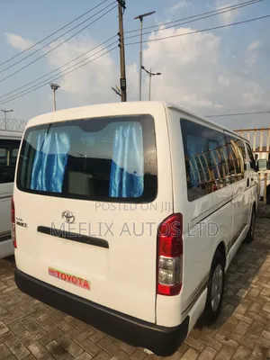 Toyota HiAce 2014 White