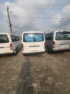 Toyota HiAce 2014 White
