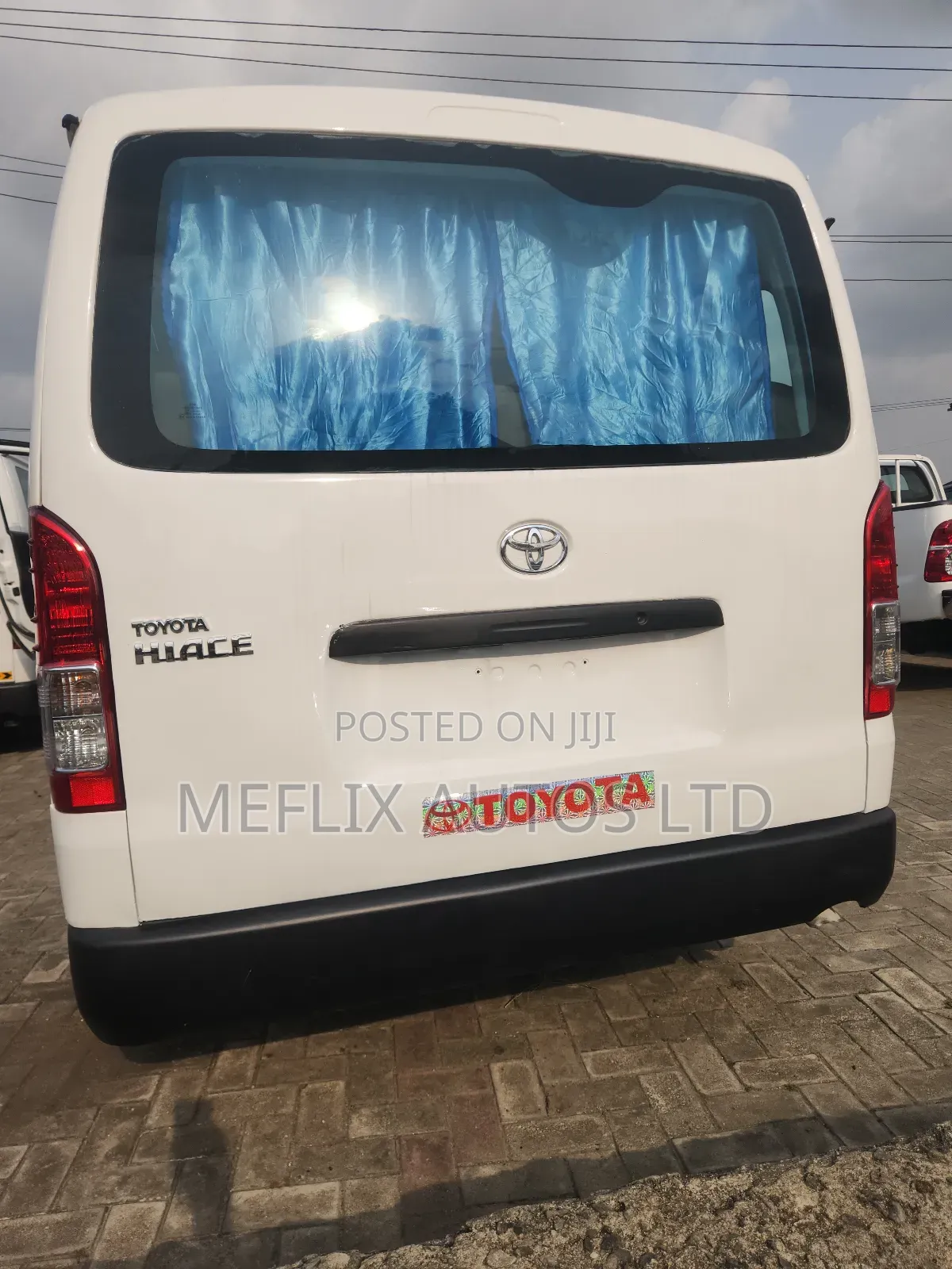Toyota HiAce 2014 White