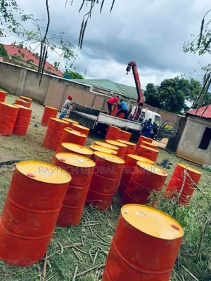 A Drum Of 209l Of Rimula R4 X 15w-40