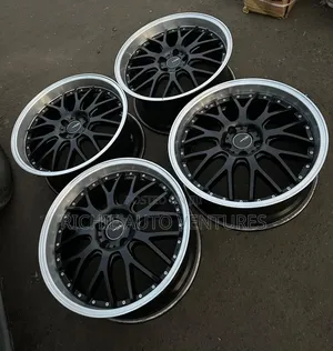 Staggard 20inch Rim.